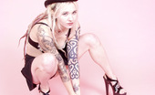 Gothic Sluts Voltaire Blue 236164 Dreadlocked Tattooed Goth Blonde In Top Hat Heels
