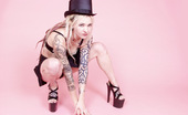 Gothic Sluts Voltaire Blue 236164 Dreadlocked Tattooed Goth Blonde In Top Hat Heels
