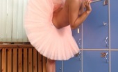 Flexi Becky Keira14 236538 Gorgeous Flexible Girl Exposes The Abilities Of Her Sensual Body
