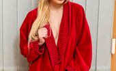 Nubiles Withney 239997 Blonde Nubile Withney Soaks Her Sexy Body In The Bathtub
