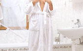 Nubiles Daggy Jane Daggy Jane Slowly Taking Off Her Bathrobe And Relax Her Smooth Perky Body In The Bathtub
