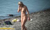Beach Hunters Hello Nudist Beauty 256036 Honey With Amazing Tight Body Caught On Voyeur Cam On A Nudist Beach
