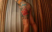 Michelle Aston 256990 Tattooed Milf In Heels Fingers Self In Hotel Room
