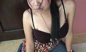 Manila Amateurs Amanda Jean 257100 Sexy Amanda Strips To Show Off Her Nice Tits

