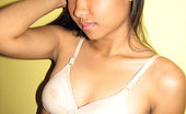 Manila Amateurs Rowena Jeans 2 257107 Rowena Looking Really Cute As She Strips From Her Jeans And T-Shirt
