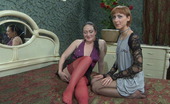 Backdoor Lesbians Sophy & Gwendolen 260180 Blindfold Lesbian Chick Ready To Diddle Her Ass In Front Of Her Girlfriend
