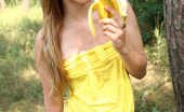 My Sexy Kittens Gallery Th 54809 T 264546 Eating A Banana And Publicly Rubbing Her Wet Muff Outside

