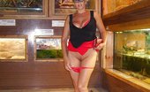 Check My MILF 264773 Home Made Amateur MILF Pictures And Videos
