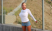 Kelly Madison Horny Hitchhiker 277343 Kelly Gets Picked Up Off The Side Of The Road And Bangs Her Puss In The Back Of A Truck.
