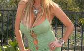 Kelly Madison Sunny Day Play 277387 Kelly Was Out In The Sun In A Green Dress, She Takes It Off And Rubbs On Her Pussy Lips Outdoors.
