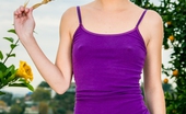 Web Young Odette Delacroix 277956 