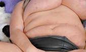Plumper Pass Leah Jayne14 284845 Sexy Leah Jayne Is One A School Trip While She Meets This Young Buck At The Coffee Shop Near Where She Staying And Brings Him Over For A Hot Fuck Session.