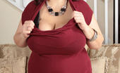 Plumper Pass Charlie Cooper Charlie Cooper Is The Type Of BBW You Dream Of. This Fabulous BBW Fits Every Lovers Taste, Big Breasts, Bulging Belly What Else Could You Want From A Sexy Lady Like Charlie.