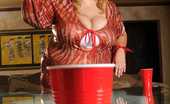 Plumper Pass Anastasia Vanderbust BBW Beer Pong 285477 Watch As Anastasia Vanderbust Lures Men In With A Promise Of A Fun Filled Innocent Game Of Beer Pong. Because What Guy Can Resist Beer? Especially When It'S Coupled With Humongous Voluptous Tits And A Buffet-Sized Ass. Sounds Like A Win-Win-Win! What Are 