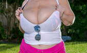 Plumper Pass Samantha 38G Heavyweight Hooters 285576 BBW MILF Samantha38G Is A Boxer Who Has Two Things; A Lot Of Heart And A Pair Of Huge Tits. Brannon Is A Renowned Retired Boxer Who Is The Best Trainer In The Land And He Has A Secret Technique That Will Help Samantha Become The Best Female Boxer Ever, Hi