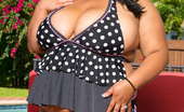 Plumper Pass Vicki Black Vicki'S Delicious Titties 285625 Everyone Please Welcome Today'S Super Busty BBW Vicki Black. Equipped With 2 Triple D Sized Natural Breasts, She Came To Lay It Down For PlumperPass. After Putting On A Tease For The Camera, Vicki Treats Us (And Juan Largo) To A Dashing Display Of Tit Fon