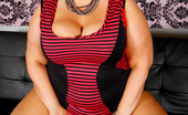Plumper Pass Sara Star Sara Meets The Meat 285637 Sara Star Is Looking For An Online Fuck Buddy, And She Finds The Right One. She Sets Up A Meeting Close To Her Home To Finally Meet Juan Largo In Person. Check Out This Heavy BBW'S Sexy Body. She'S Bouncing Those Huge Boobies As She Waits. They Go To Her 