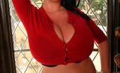 Rachel Aldana Redsweater-Set1 286189 Redsweater-Set1
