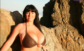 Rachel Aldana Rachel Beach Bikini Set2 286294 Busty Brunette Rachel Flash Huge Boobs At The Beach
