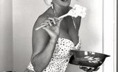 Pinup Files 305155 Barbaramoore 35mm Vol01 BarbaraMoore-35mmblackandwhiteset
