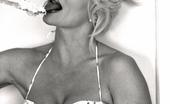 Pinup Files 305155 Barbaramoore 35mm Vol01 BarbaraMoore-35mmblackandwhiteset
