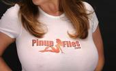 Pinup Files 305436 Maggiegreen Vol06 MaggieGreen-Pinupfileslogot-Shirt

