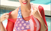 Pinup Files 305864 Holly Vol05 Set01 Holly Gets In The Pool For The 4th
