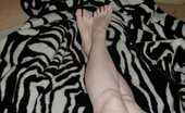 TAC Amateurs Naked On The Bed 314100 Exploring My Body
