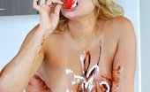 TAC Amateurs Lonni Latina MILF Pt3 314192 Loni Bunny, Sexy Voluptuous Latina Model. More Pics Of Loni Laying On The Kitchen Table Eating Strawberries And Covering
