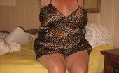 TAC Amateurs Sexy & Hot 314398 Girdlegoddess, Sexy And HOT, Naked And Squeaky Clean, As I Play In The Shower. CUM And Wash Me Baby...Xo
