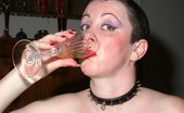 TAC Amateurs Housewife Pee Slut 314892 Evening With My Master Where I Serve An Aperitif And Prepares Dinner, Naked With My Apron... The Aperitif For Me, Is A G
