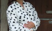 TAC Amateurs See Whats Under My Spotted Dressing Gown 315131 
