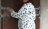 TAC Amateurs See Whats Under My Spotted Dressing Gown 315131 
