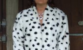 TAC Amateurs See Whats Under My Spotted Dressing Gown 315131 
