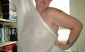 TAC Amateurs Nood On The Sofa 318725 Just Love To Get Nood For My Members, And Guests Of Course, So Cum By My Site.
