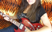 TAC Amateurs Electric Guitar Striptease 318736 
