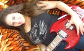 TAC Amateurs Electric Guitar Striptease 318736 
