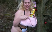 TAC Amateurs Barby Finds An Easter Tree 319547 Hope You Enjoy This Fun Set, They Are Just To Wish You All A Very Happy Easter. Xxxxxxxxxxxx

