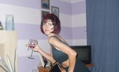 TAC Amateurs Spank Me 320641 Feeling Turned On And Horny I Just Had To Play Withmyself Come And Spank Me You Know You Want To.................

