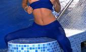 Anetta Keys 324954 Strips Naked At The Waterpark
