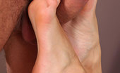 Hot Legs and Feet Emylia Argan 328660 Newcomer Emylia Argan Gives An Amazing Footjob With Barefeet
