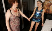 Old And Young Lesbian 332833 Horny hot babe doing her mature lesbian lover
