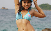 Joon Mali Deep Blue Sea 343719 Pacific Bikini Teen Joon Shows Flat Stomach And Titties
