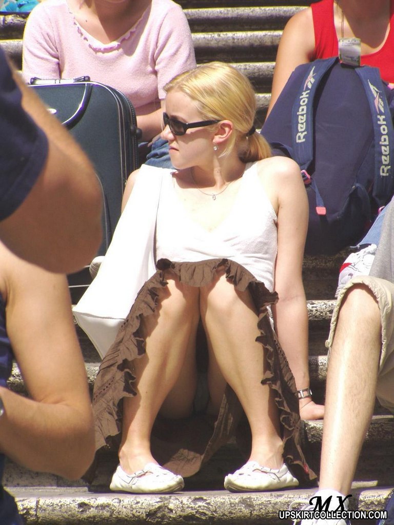 Vossip Opps Upskirt - View Real Upskirt Oops Made In The Mall FREE @ MOMSEXYPICS