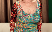 MILF Tugs Lin Boyde 353887 An Old, Cock-Loving Slut Named Lin Boyde
