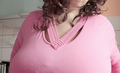 OMG Big Boobs 375442 Anika Q Cup Breasts
