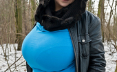 OMG Big Boobs 375501 Alice 85JJ Busty Snow Bunny
