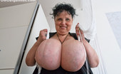 OMG Big Boobs 375608 Anika Mature Big Saggy Tits
