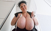 OMG Big Boobs 375812 Anika Mature Big Saggy Tits
