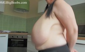OMG Big Boobs 375902 Alice-85jj-Macromastia-Breasts
